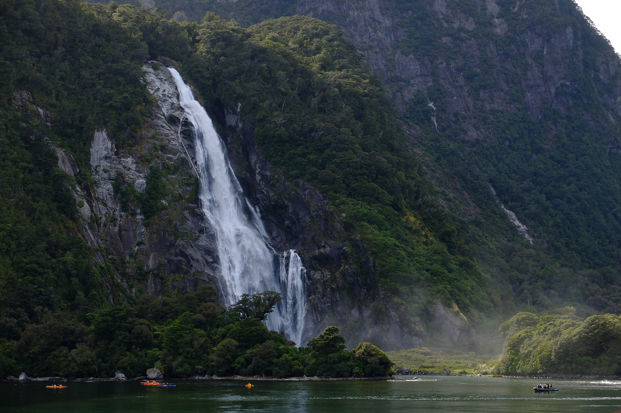 cascade milford sound