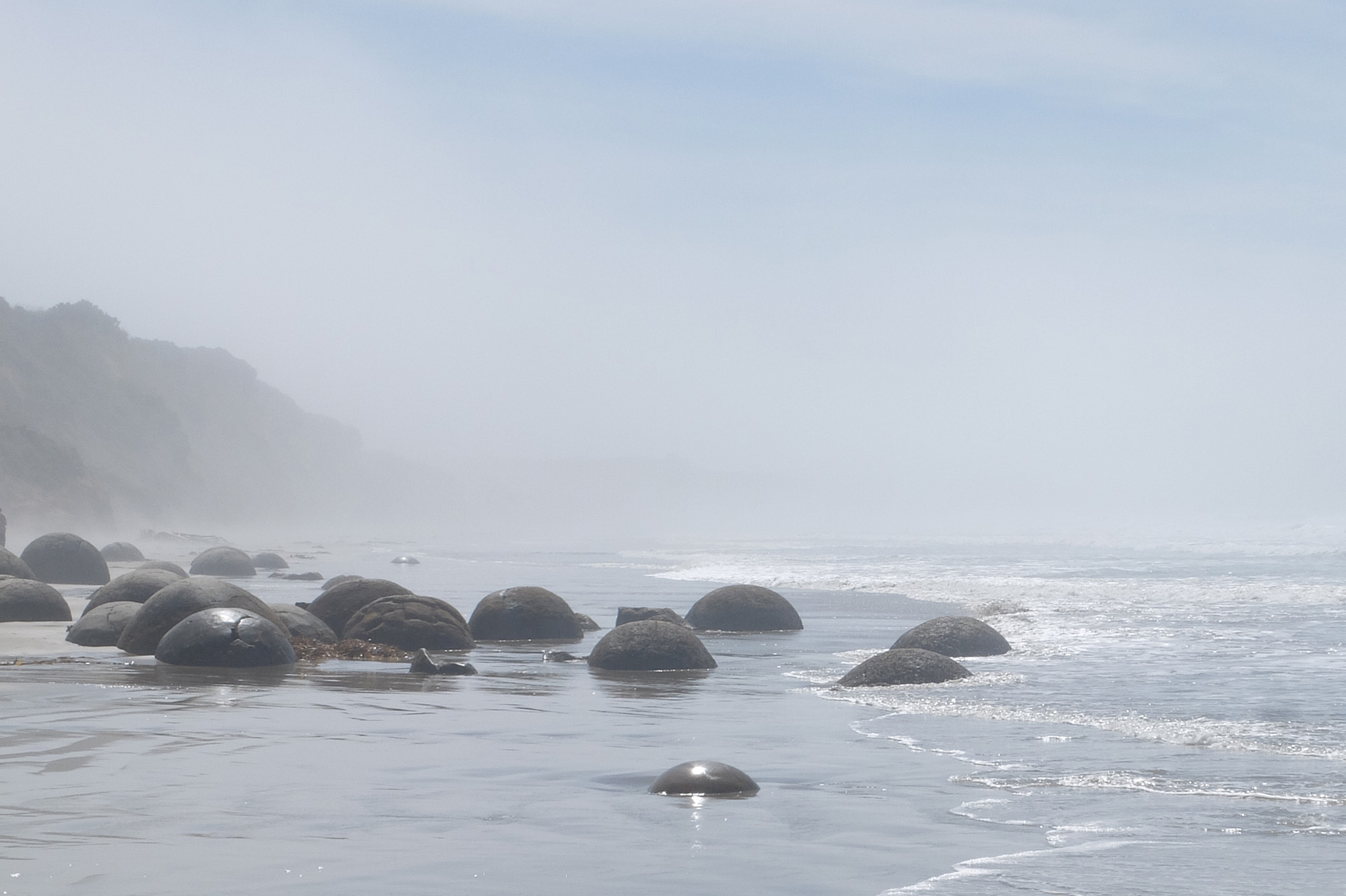 moeraki boulders